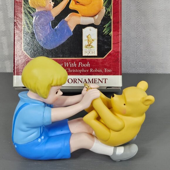 Hallmark Keepsake 1999 Ornament Playing with Pooh New with Box - Picture 2 of 3